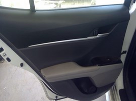 2018 TOYOTA CAMRY, WHITE, SE MODEL, 2.5L, AT,   Z26459